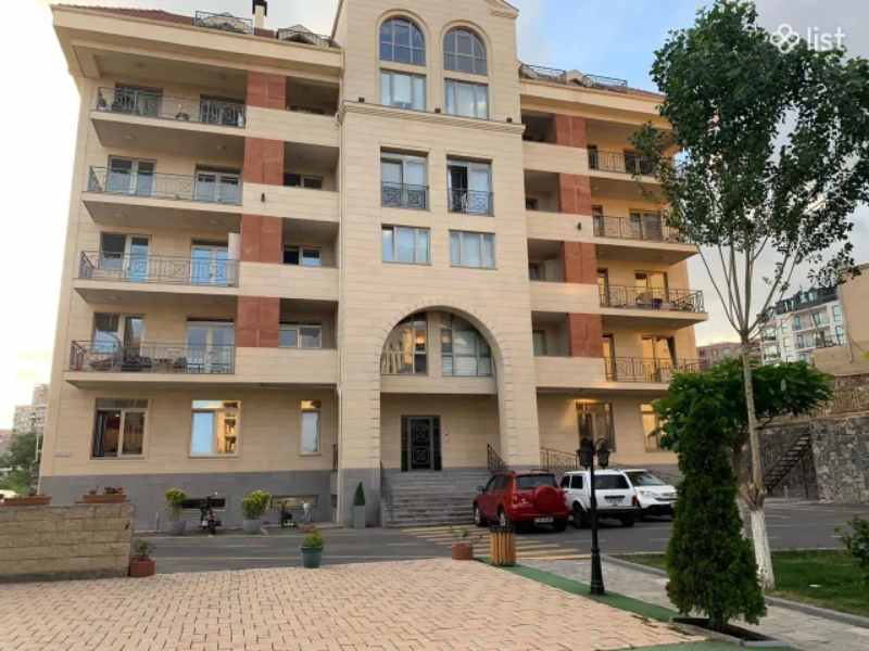 Գրասենյակային տարածք կենտրոնում