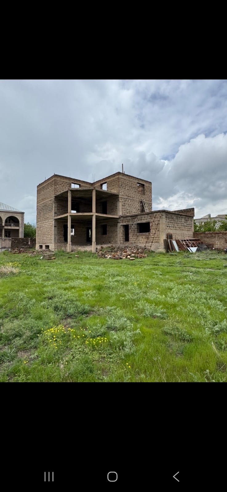 Պրեմիում բազմաֆունկցիոնալ գույք Պտղնիում