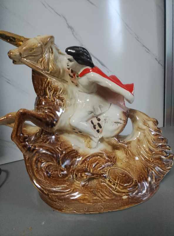 Արձանիկ ֆարֆորից "Սասունցի Դավիթ"