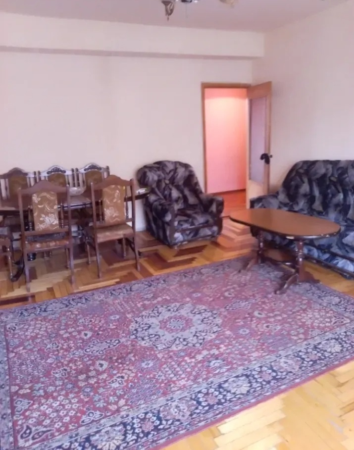 3 սենյականոց բնակարան Խաղաղ Դոնի փողոցում Էրեբունիում, 73 քմ, 4/9 հարկ