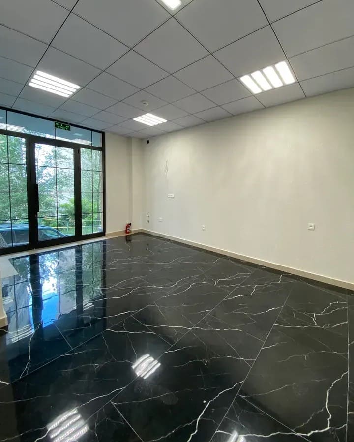 Վարձով առևտրային տարածք Չարենցի փողոցում