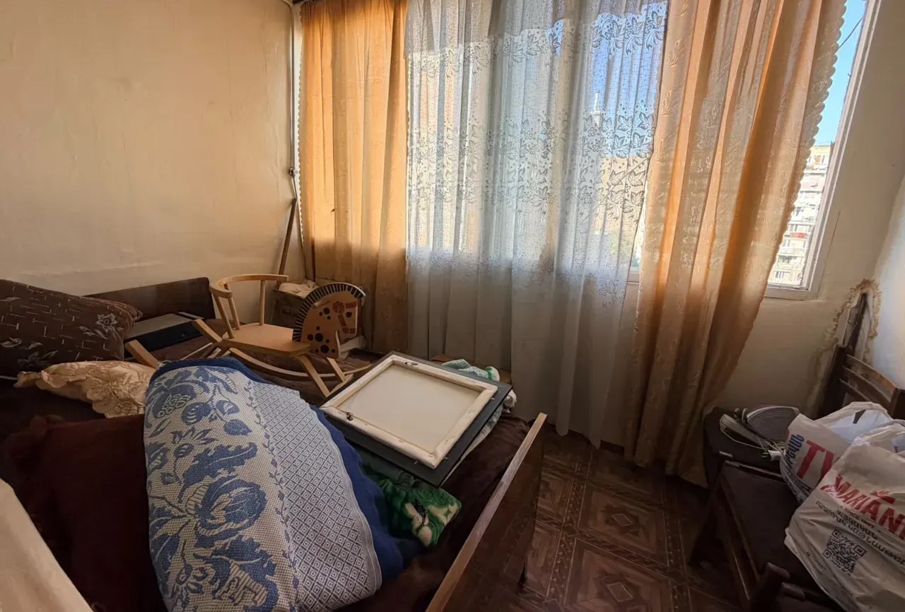 3 սենյականոց բնակարան Շիրազի փողոցում