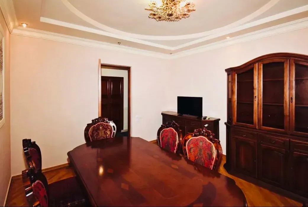 2 սենյականոց բնակարան Նալբանդյան փողոցում