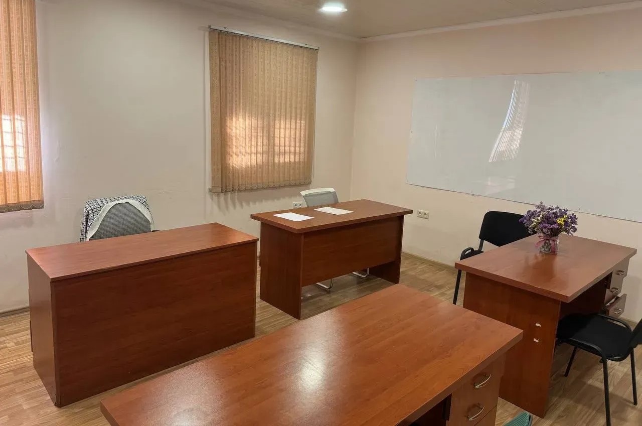 Վարձով գրասենյակային տարածք Տպագրիչների փողոցում