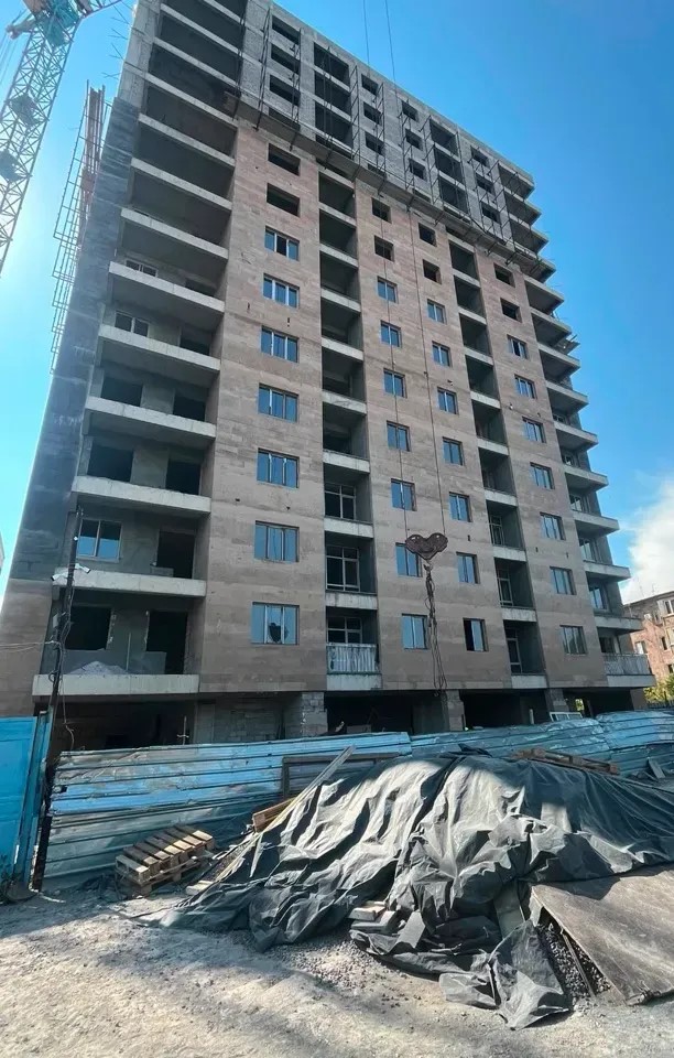 2 սենյականոց բնակարան  Հալաբյան փողոցում