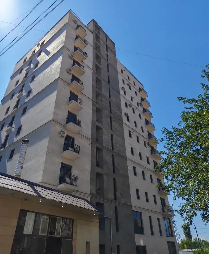 1 սենյականոց բնակարան Առնո Բաբաջանյան փողոցում