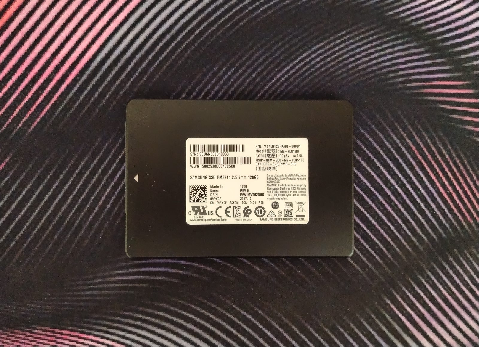 SSD Samsung PM871b Enterprise Series 128GB Model MZ-7LN128F TLC NAND
