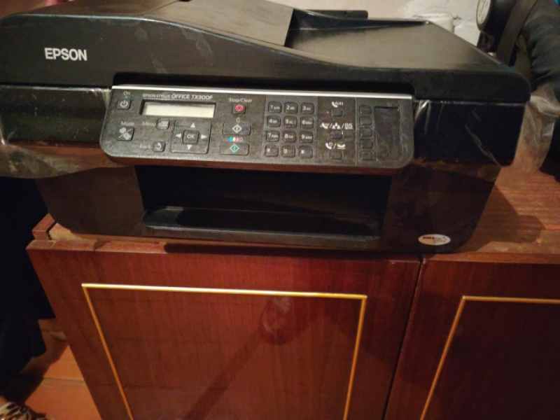 Վաճառվում է Epson Stylus Office TX300F բազմաֆունկցիոնալ տպիչ (Printer/